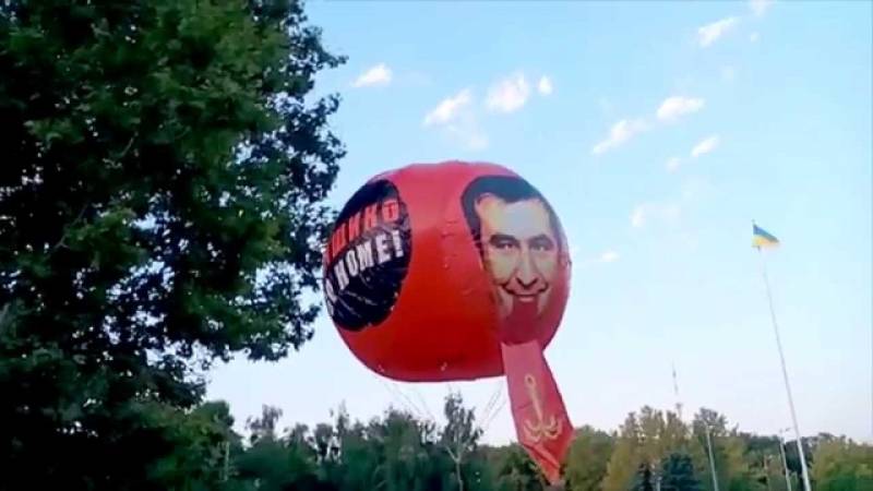 До свиданья, наш ласковый Миша! Саакашвили пора бежать из Украины